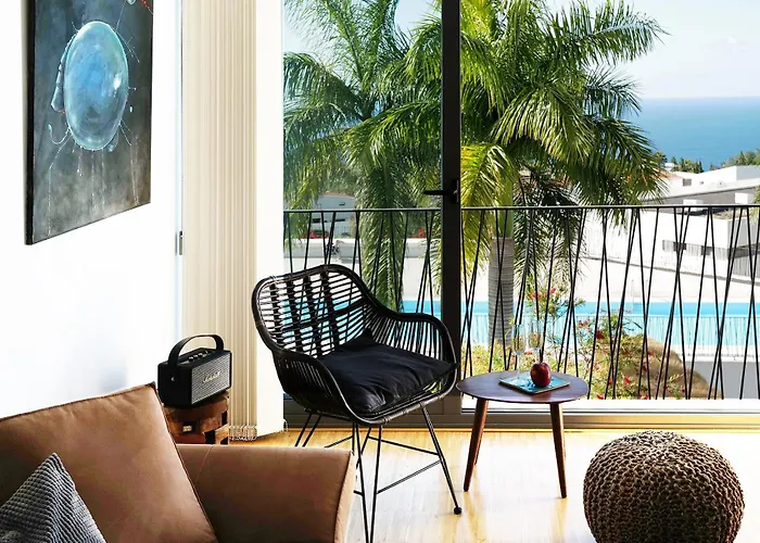Feel Good Ferienapartment Mit Meerblick Und Pool